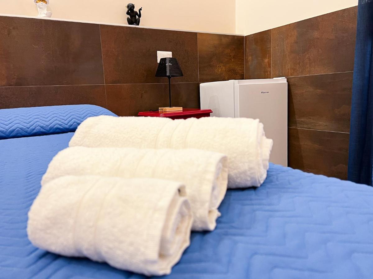 Al 115 Rooms 卡利亚里 外观 照片